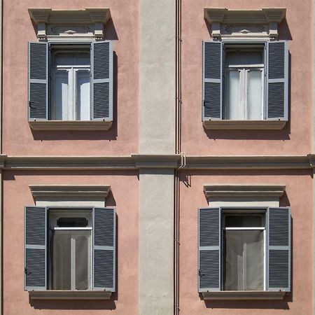 Апартаменты A Casa Di Adri Салерно Экстерьер фото